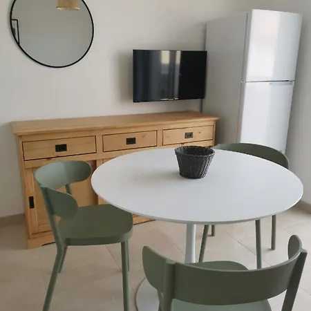 Marine De Bravone T2 Terrasse Front De - Pieds Dans L'eau - Clim - Piscine - Wifi