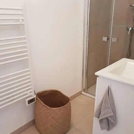Apartment Marine De Bravone T2 Terrasse Front De - Pieds Dans L'eau - Clim - Piscine - Wifi
