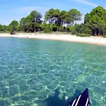Marine De Bravone T2 Terrasse Front De - Pieds Dans L'eau - Clim - Piscine - Wifi
